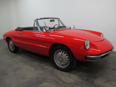 1967 Alfa Romeo Duetto width=