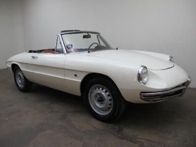 1966 Alfa Romeo Duetto width=