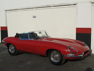 1966 Jaguar XKE Roadster Series I width 