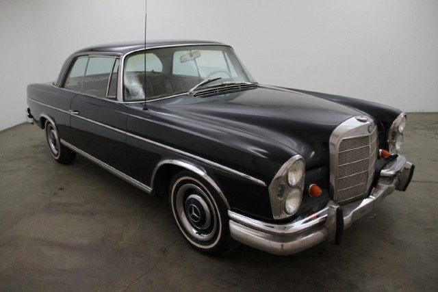 1967 Mercedes 300se coupe