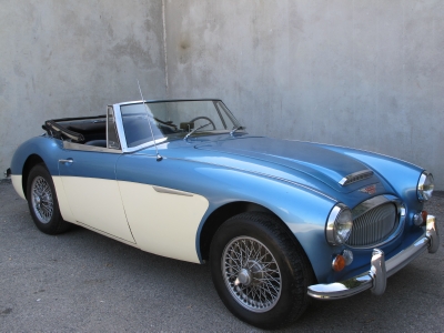 1967 Austin-Healey BJ8  width=