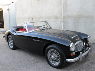 1967 Austin-Healey BJ8  width=