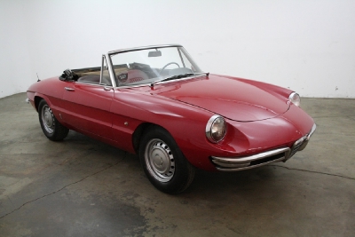 1967 Alfa Romeo Duetto width=