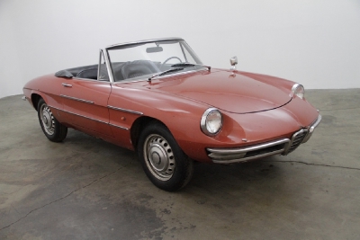 1967 Alfa Romeo Duetto width=