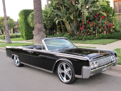 1964 Lincoln Continental Convertible width=