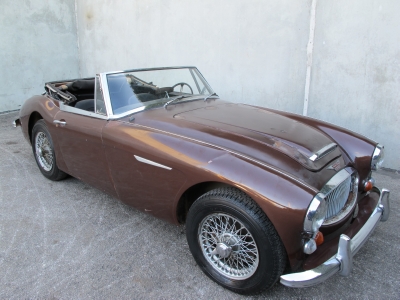 1966 Austin-Healey BJ8  width=