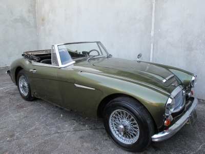 1967 Austin-Healey BJ8  width=