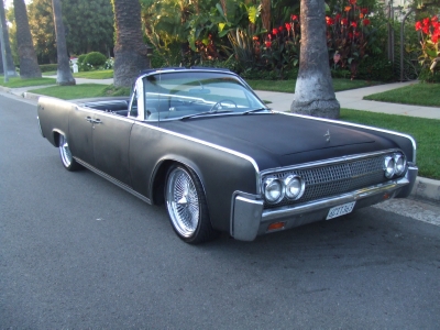 1963 Lincoln Continental Convertible width 