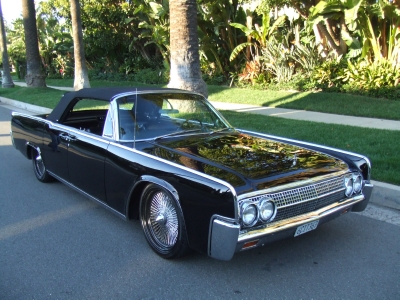 1963 Lincoln Continental Convertible width=