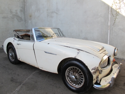1967 Austin-Healey BJ8  width=
