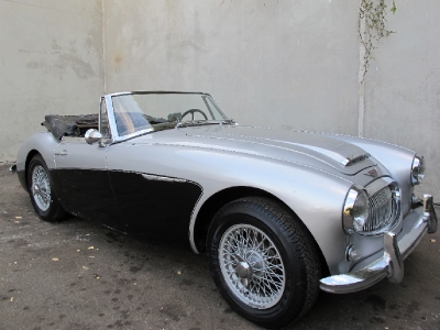 1963 Austin-Healey BJ7  width=