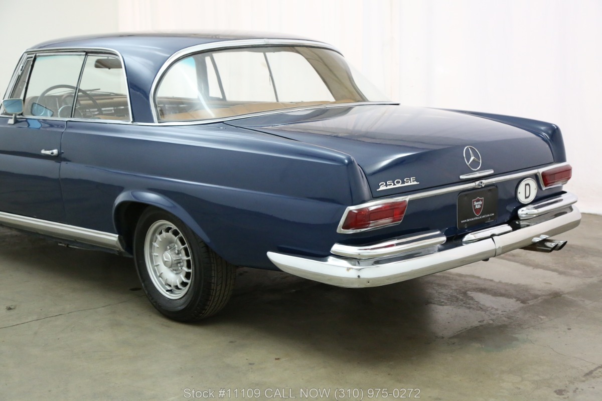 1966 Mercedes-Benz 220SE Sunroof Coupe | Beverly Hills Car Club
