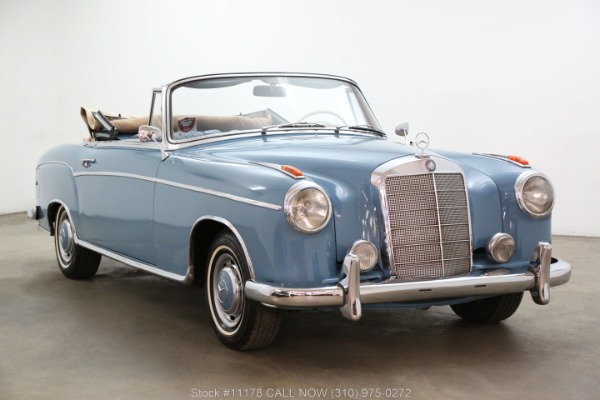 メルセデス・ベンツ 220 SE カブリオレ 1958 ライトブルー/クリーム 10189_main_f.jpg