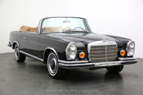 ヴィンテージ　メルスリー 1970 Mercedes-Benz 280SEL W/Sunroof and 4-Speed manual Stock