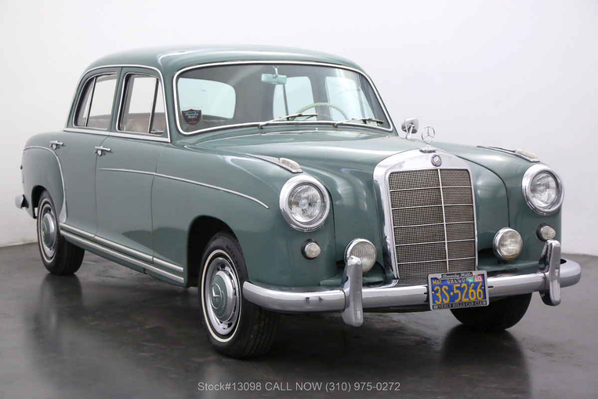 1959 Mercedes-Benz 220S Sedan 