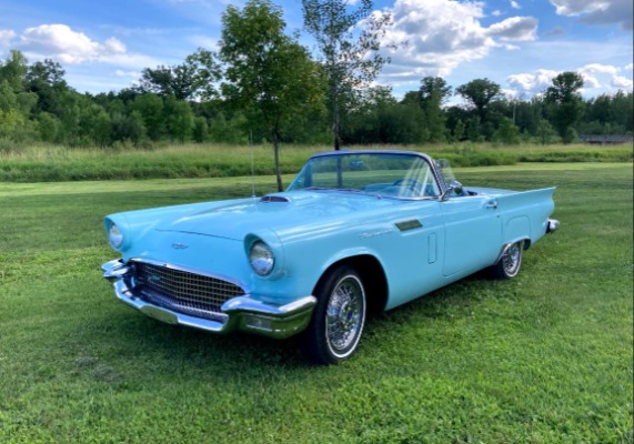 1957 Ford Thunderbird