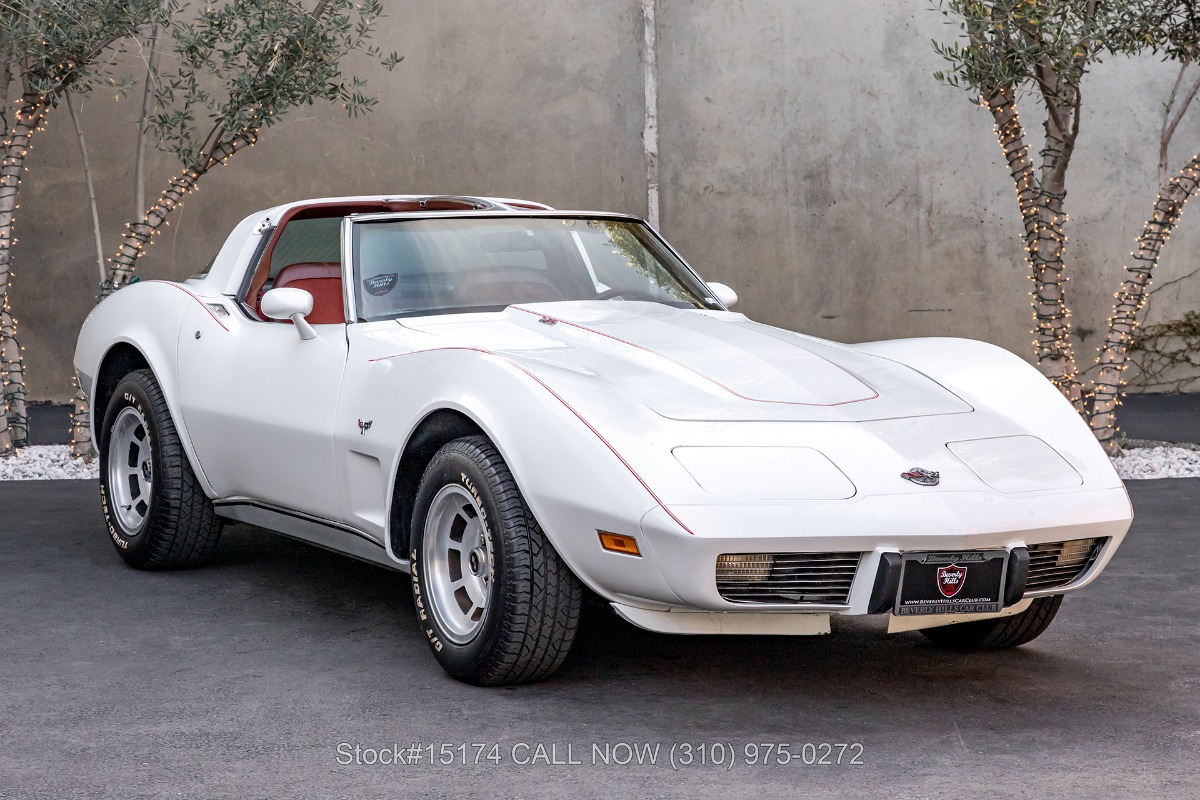 CHEVROLET CORVETTE C3 1978 UT MODELS 1/18 - YouTube
