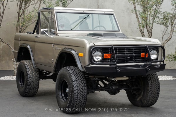 Auto World 1972 Ford Baja Bronco (White w/Light Teal Race
