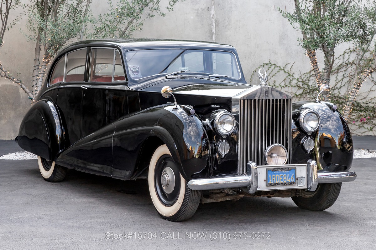White Rolls Royce Silver Dawn drop head soft top style 1950s elegance  expensive status symbol Stock Photo  Alamy