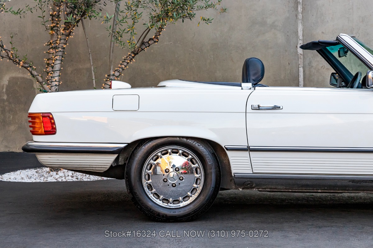 Mercedes-Benz CL-Class ホワイト 1984 Mercedes-Benz 280SL (R107) #2074 *RETURNED* Classic