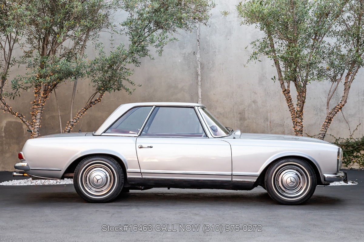 メル。 Onitsuka Tiger MEXICO 66 SD METROPOLIS - メルカリ