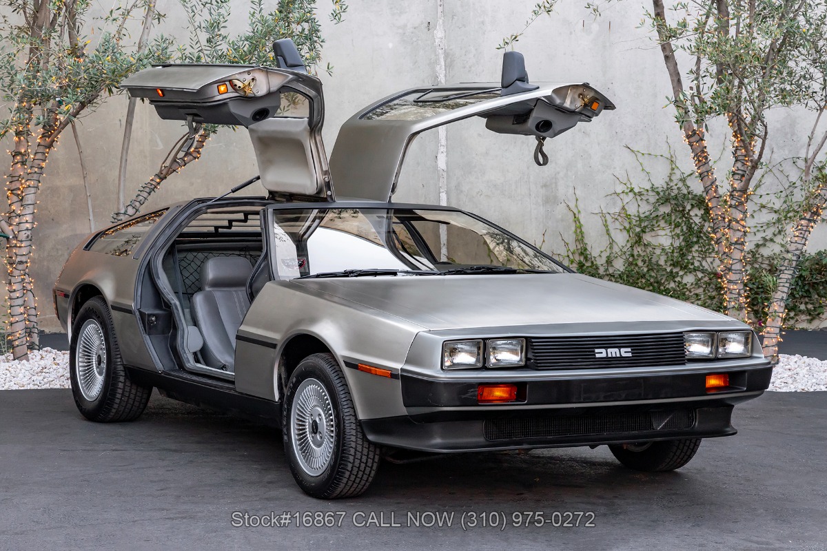 大人気定番商品 1981 DeLorean Club Car Hills Beverly | DMC-12 ポスター