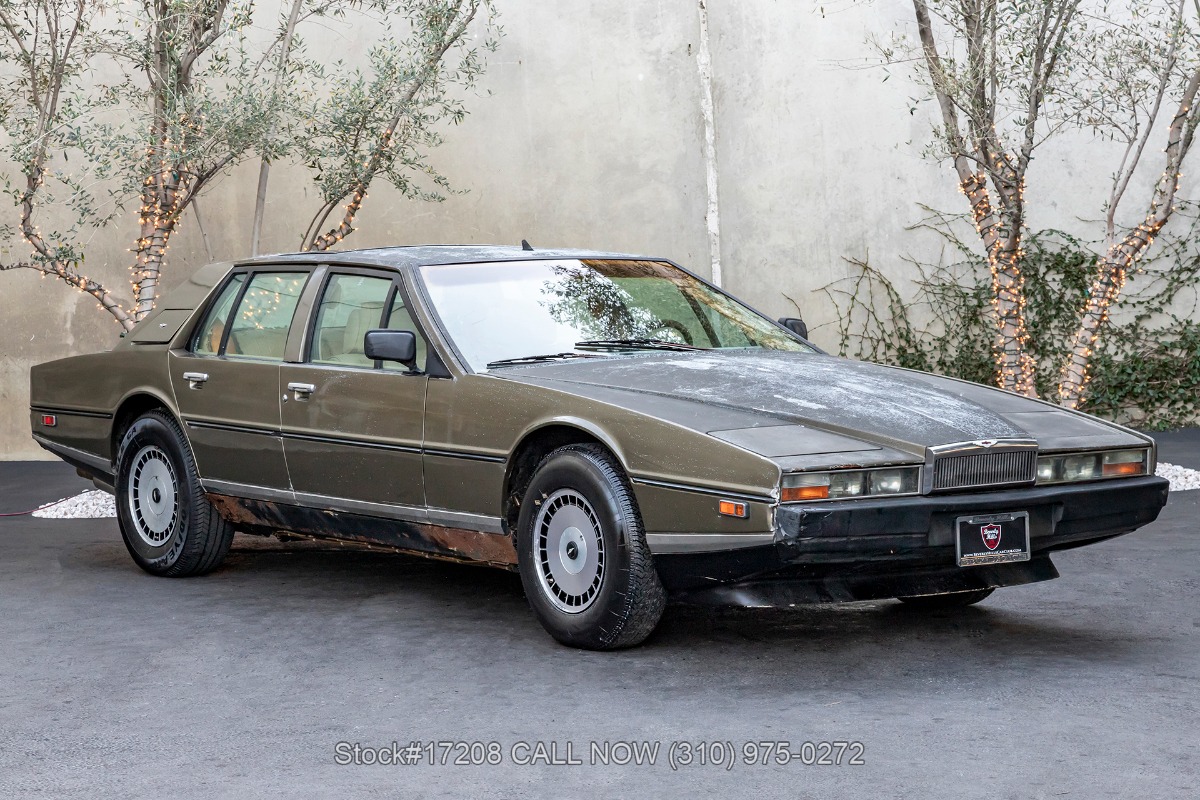 1985 Aston Martin Lagonda 