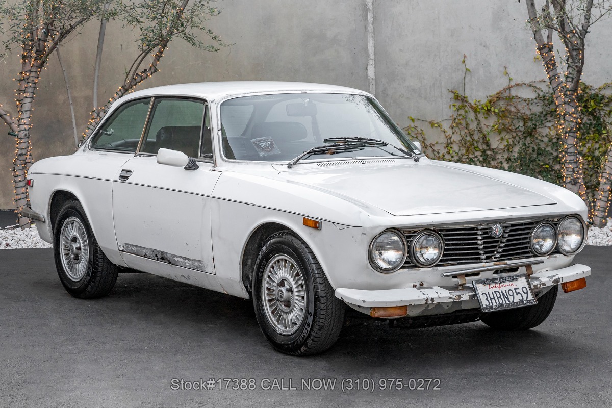 1974 Alfa Romeo GTV 2000 