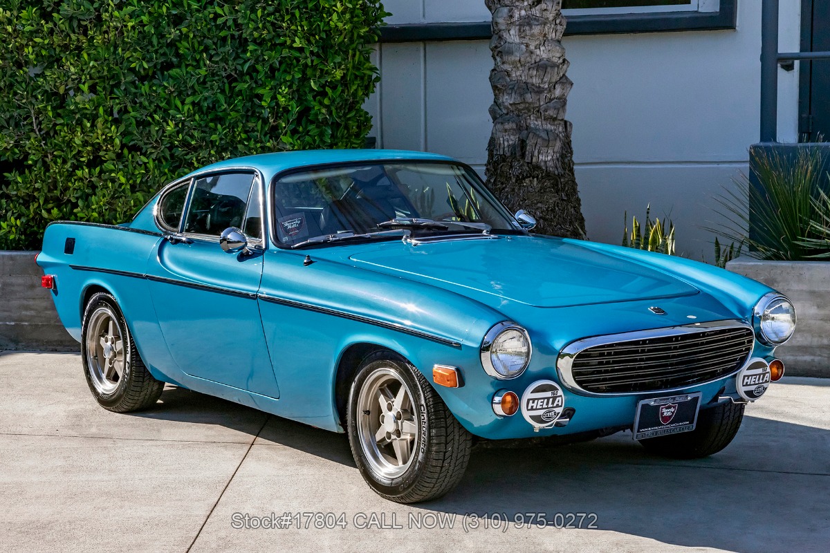 MINICHAMPS VOLVO P 1800 ES 1971 , 1.18 SCALE METALLIC BLUE