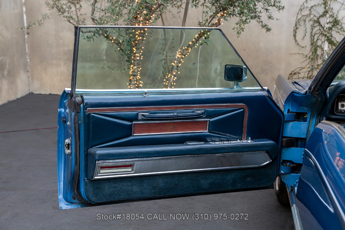 1971 Lincoln Continental | Beverly Hills Car Club