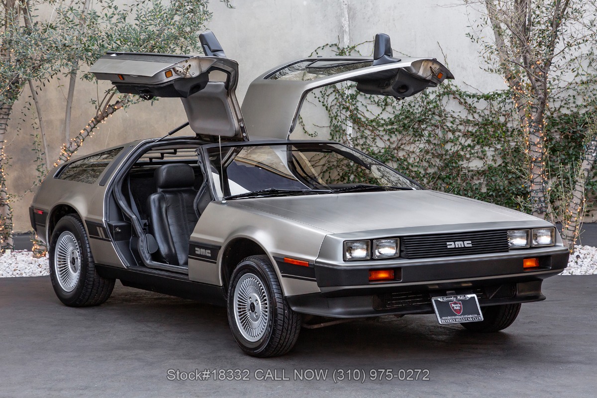 1981 DeLorean DMC-12 