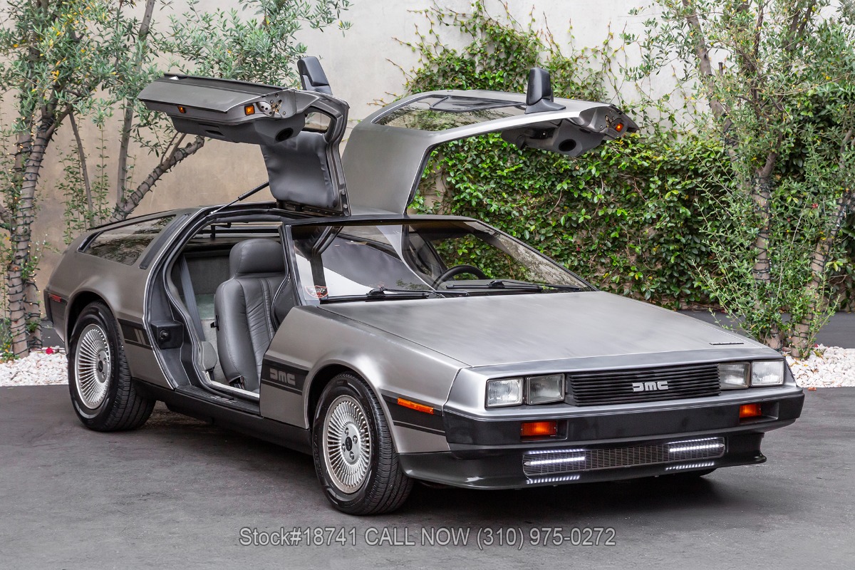 1982 DeLorean DMC-12 