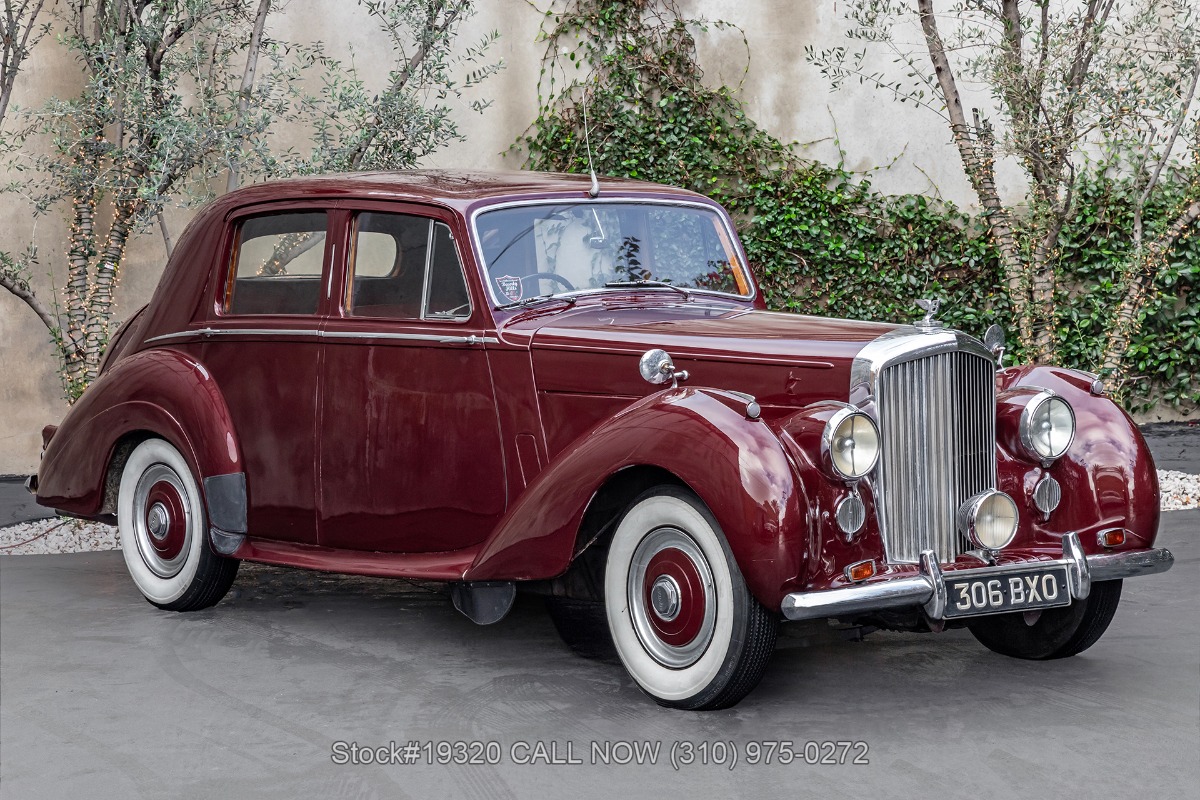 1954 Bentley R-Type Saloon Right-Hand-Drive