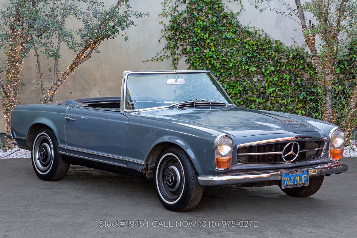 1966 Mercedes-Benz 230SL 