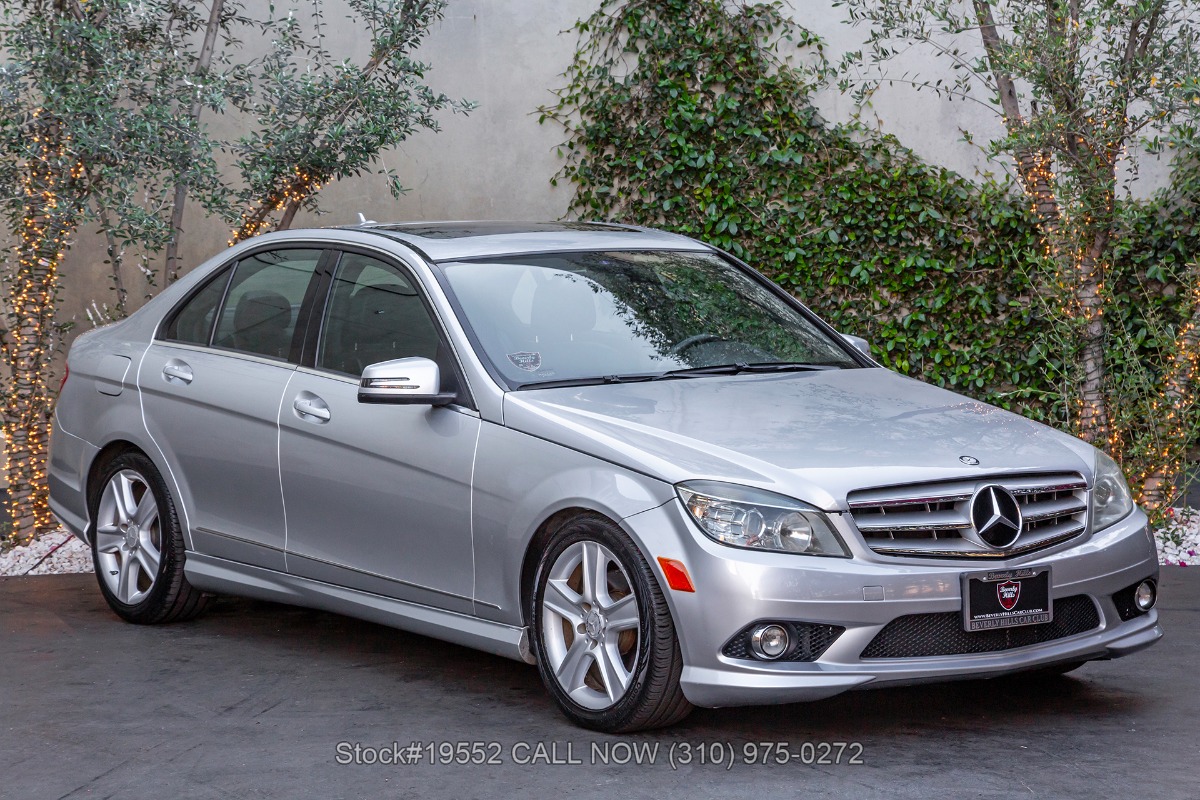 2010 Mercedes-Benz C-Class's photo