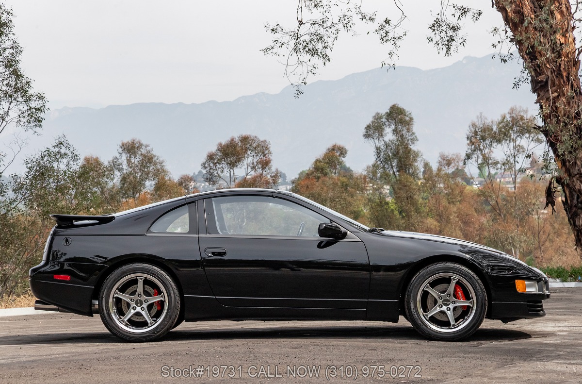 三下 1994 Nissan 300ZX Twin Turbo 5-Speed | Beverly Hills Car Club