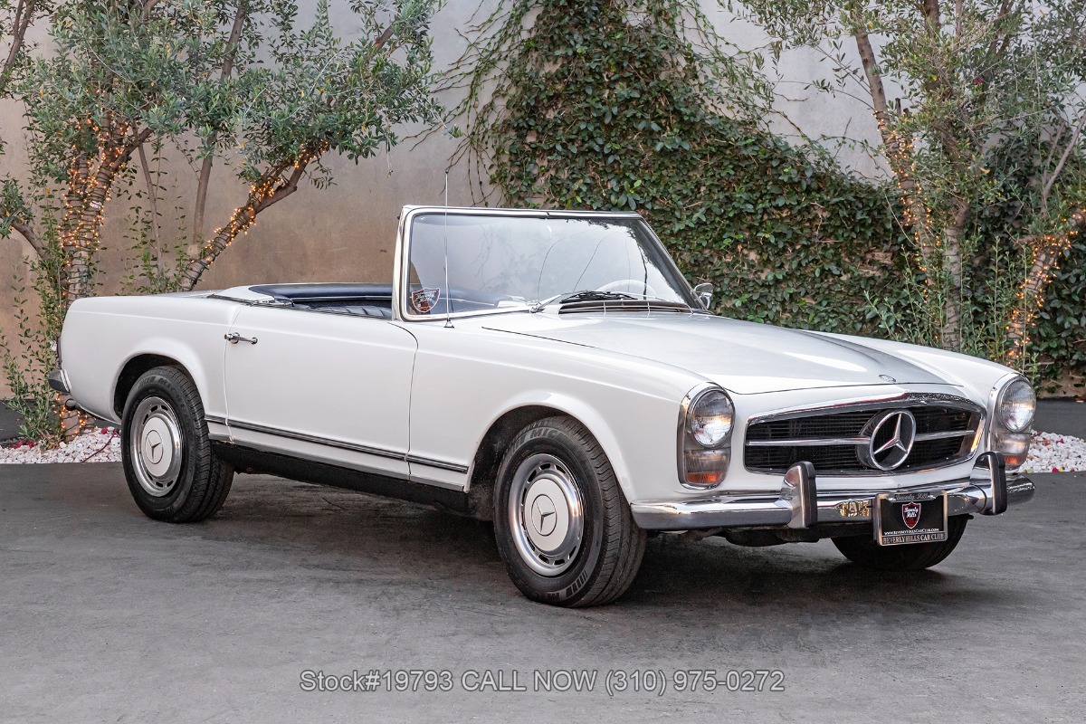 1966 Mercedes-Benz 230SL 