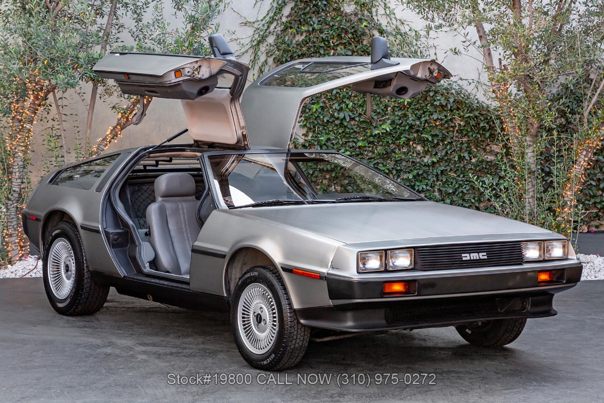 1982 DeLorean DMC-12 