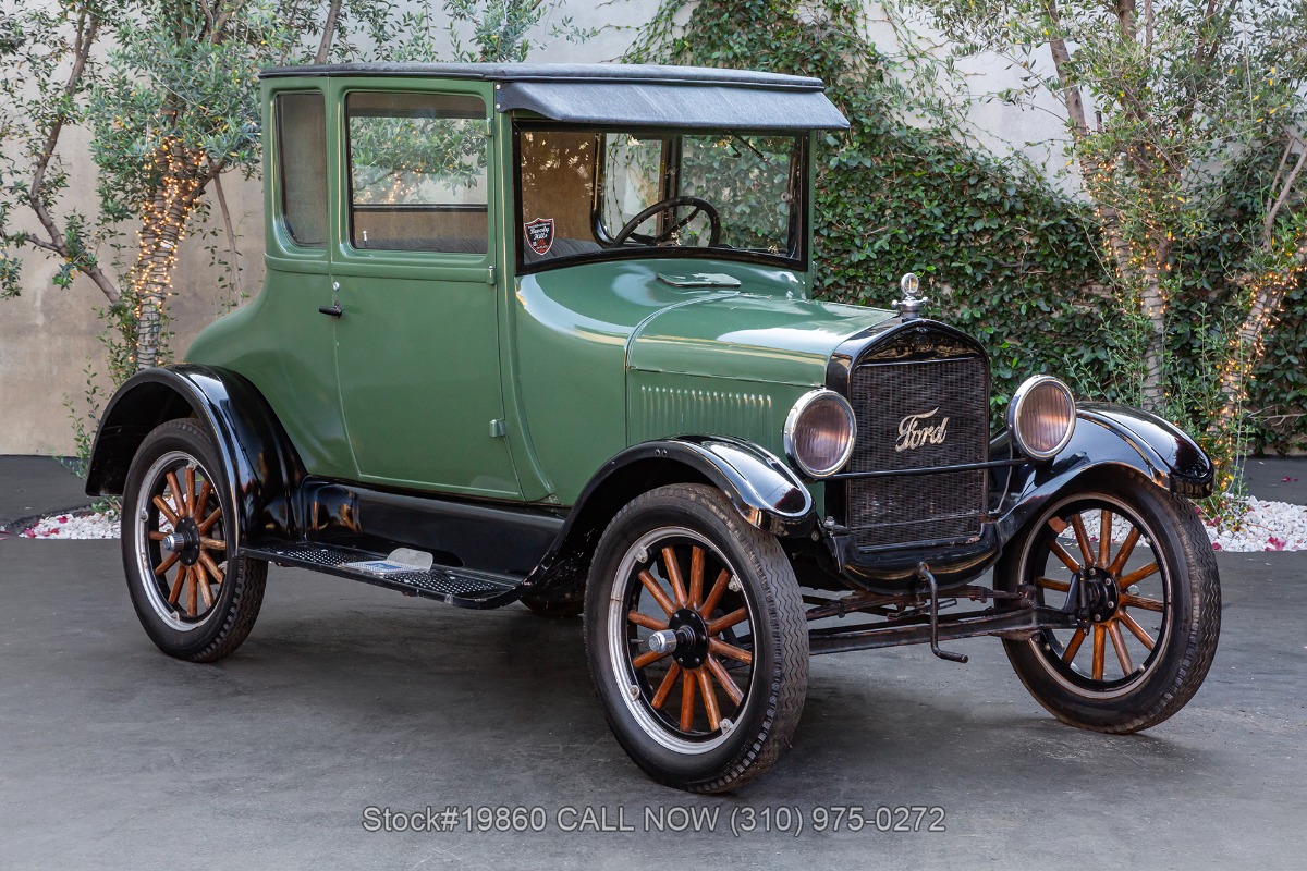 1927 Ford Model T Coupe 