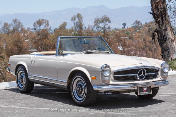 1968 Mercedes-Benz 250SL with 2 tops