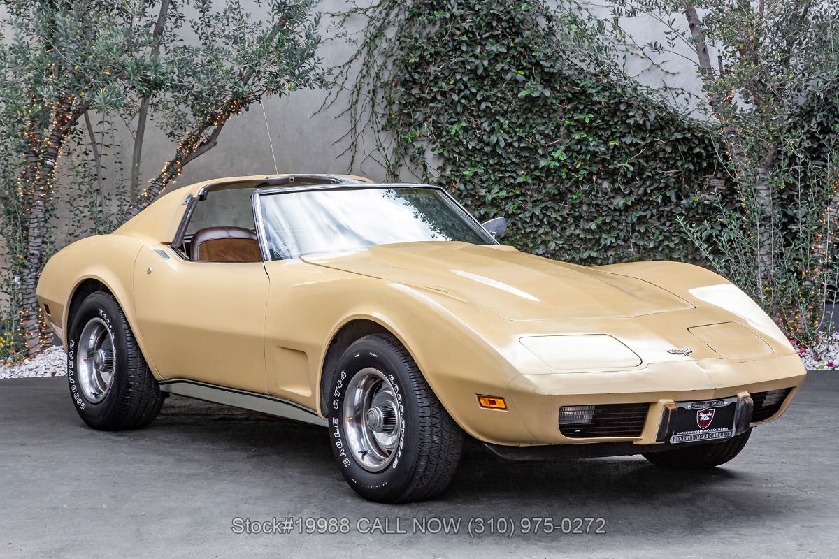 1977 Chevrolet Corvette T-Top 4-Speed