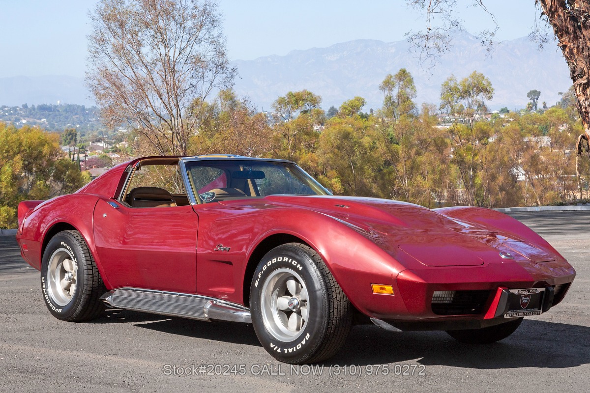 1975 Chevrolet Corvette T-Top 4-Speed