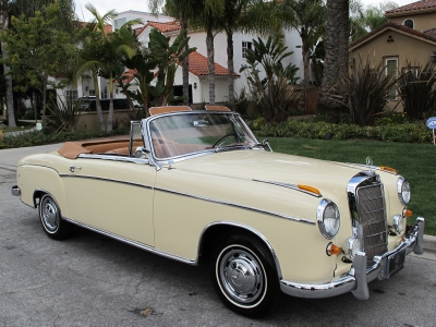 1956 Mercedes-Benz 220S
