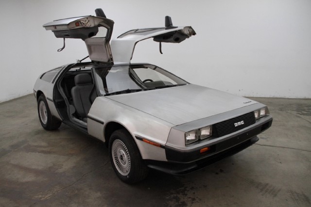 1982 DeLorean DMC-12 