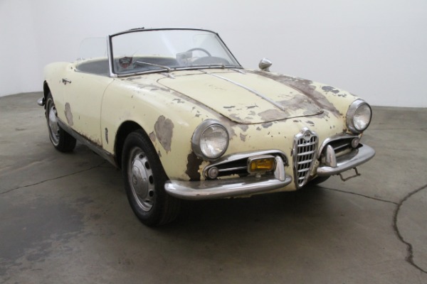 Ricko 1:18 scale Alfa Romeo Giulietta Spider 1959 (Red