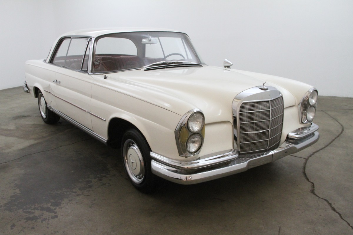 1966 Mercedes-Benz 250SE Coupe | Beverly Hills Car Club