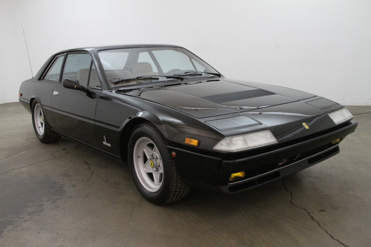 Ferrari 400i car