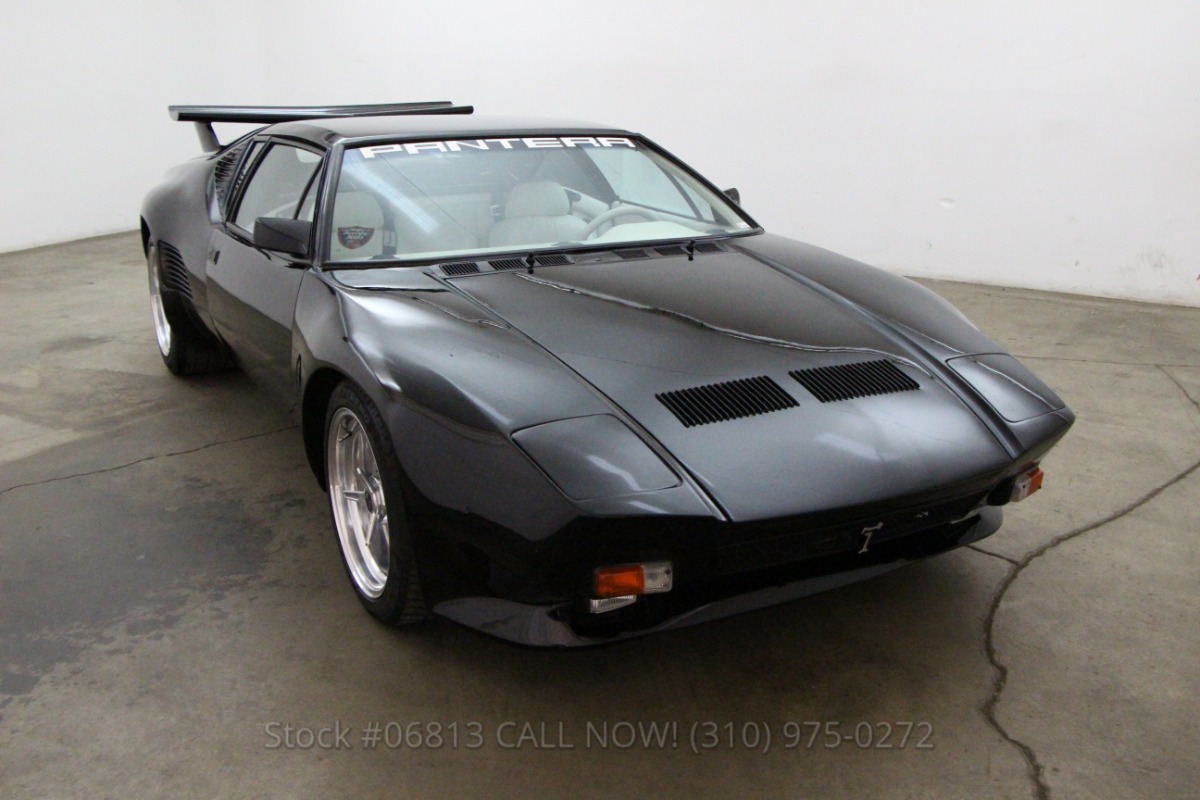 1974 DeTomaso Pantera 