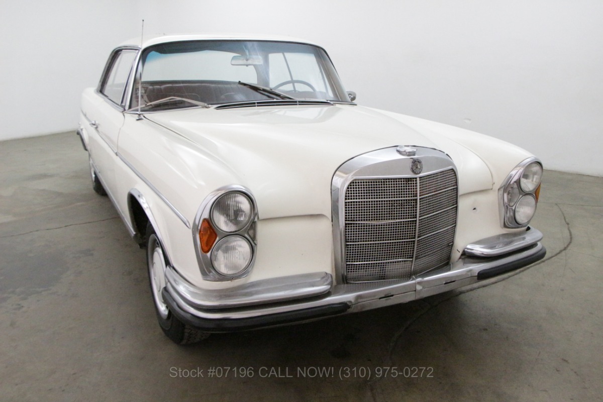 ☆62”Hane-Ben 220SE　　　　　　　　　　　　　　　　【期間限定】 1962 Mercedes-Benz 220SE b | Beverly Hills Car Club