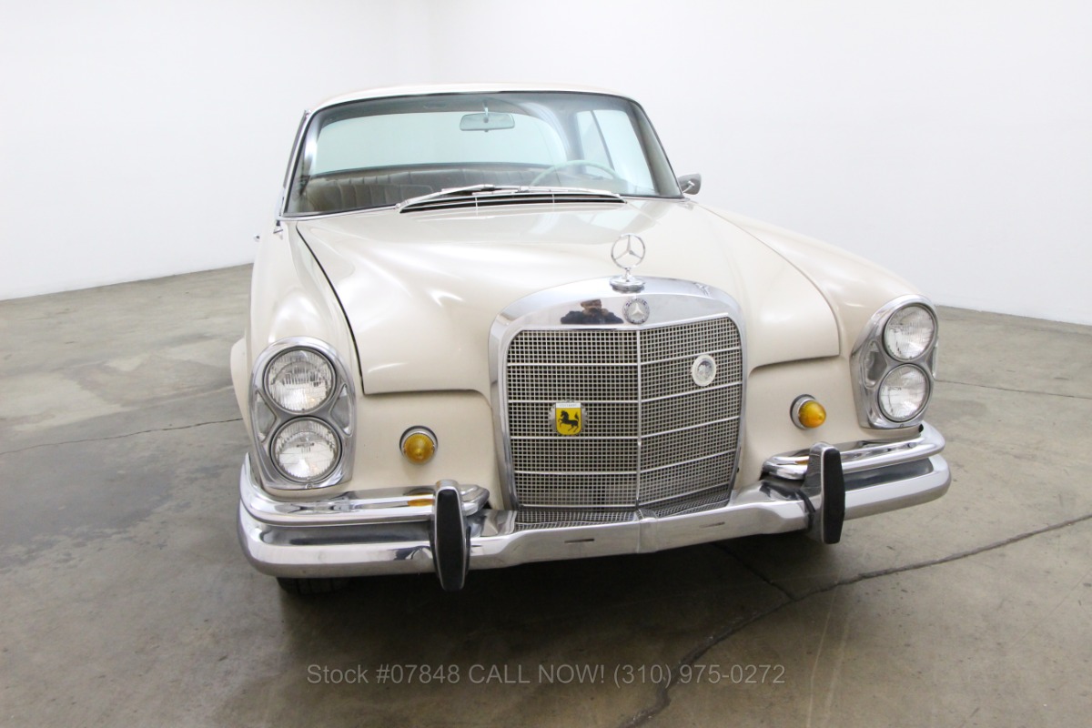 Premium ClassiXXs Mercedes L408 カステンワーゲン 2022 Used Mercedes-Benz C-Class C300 4MATIC at Automax